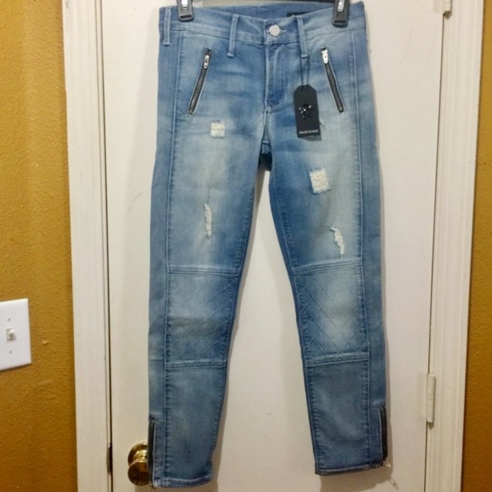 Black Orchid women's 26 distressed stretch zippered ankle biker moto jeans 27x26